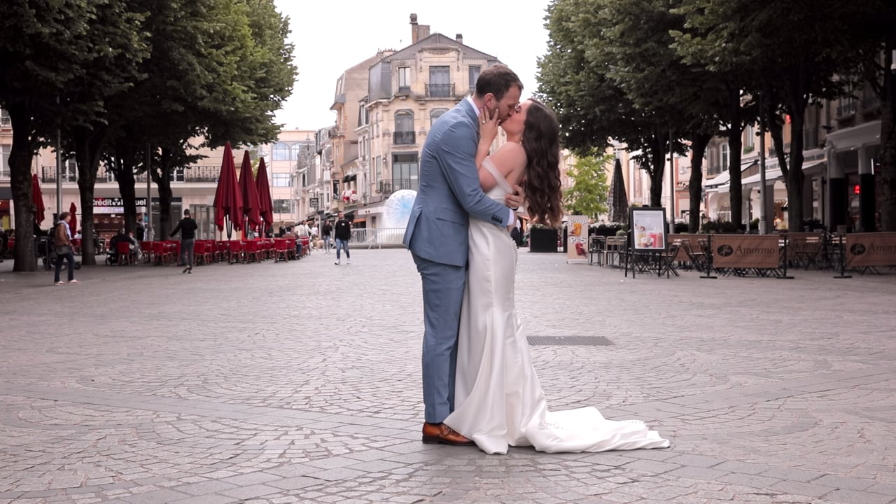 McKenzie et Eric, mariés dans le centre de Reims