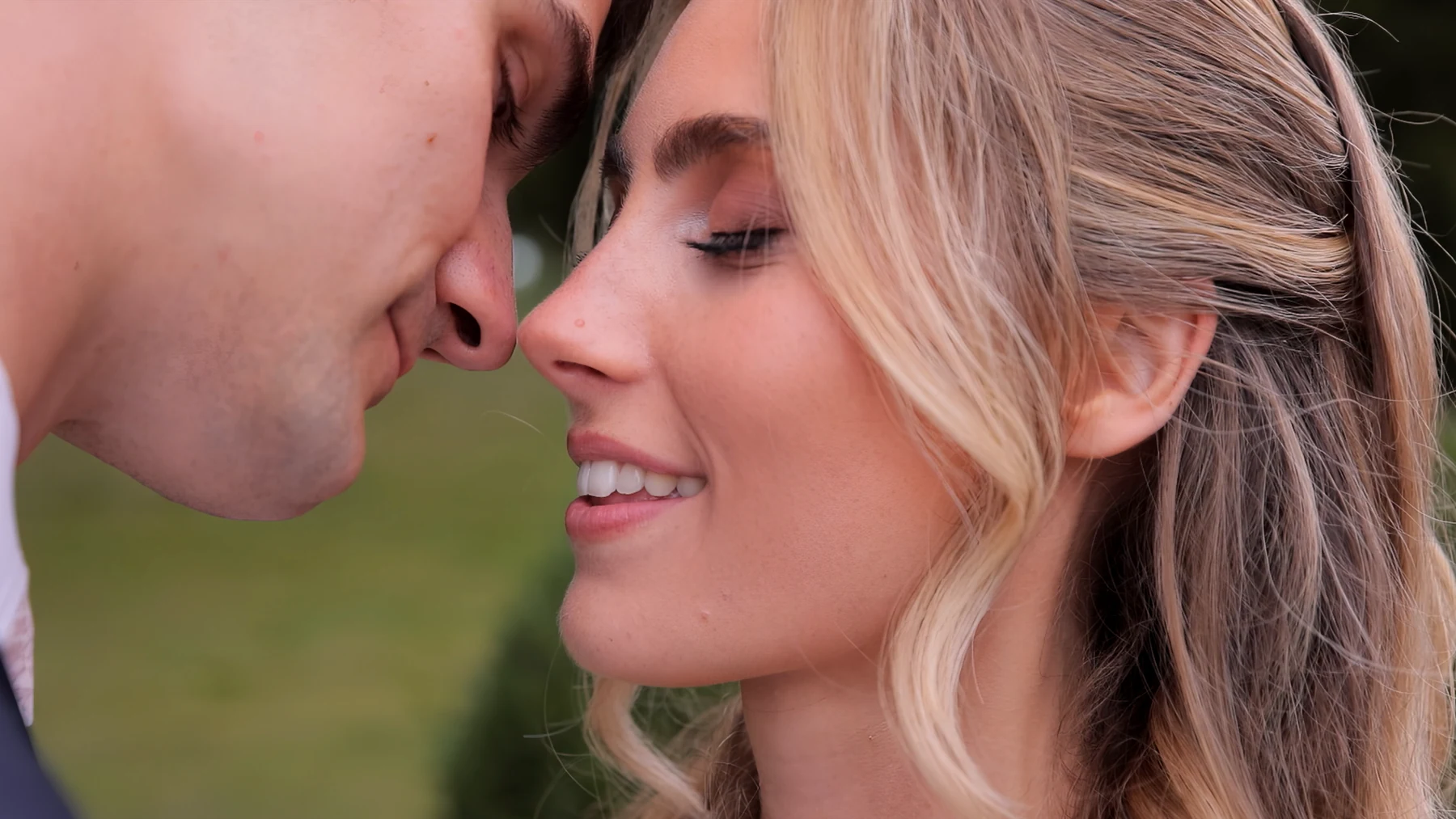 Close portrait of Bethany and Liam on their Paris wedding day